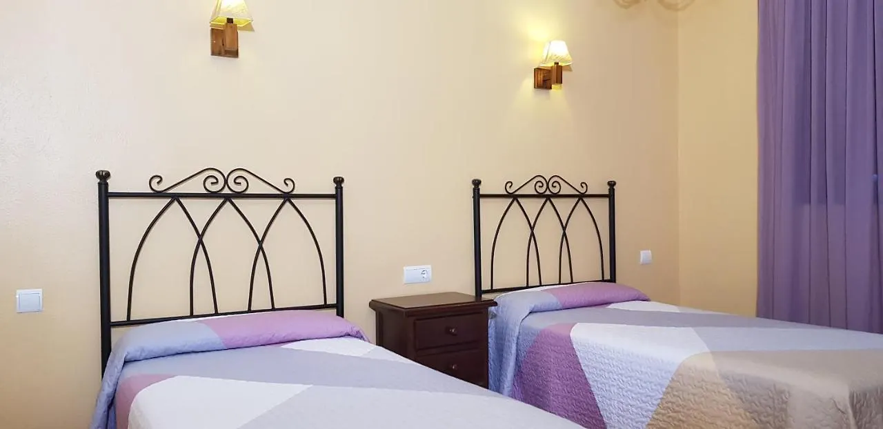 Holiday home Alojamiento Rural Casitas Cueva Del Gato Benaojan